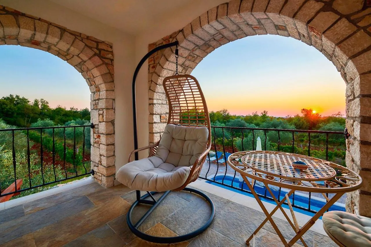 Stifanići Relax House Surrounded By Olives And Vineyard 빌라